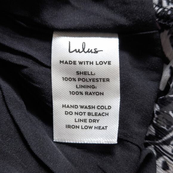 Lulus Floral Ruffle Wrap Skirt Black White Size M Romantic Garden Party NWT - Picture 6 of 7